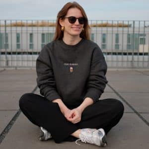 Johanna trägt Größe S