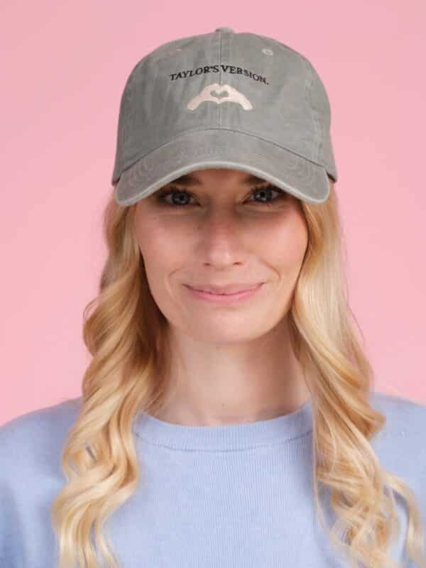 TAYLOR´S VERSION CAP (ALMOND GREEN) – Bild 2