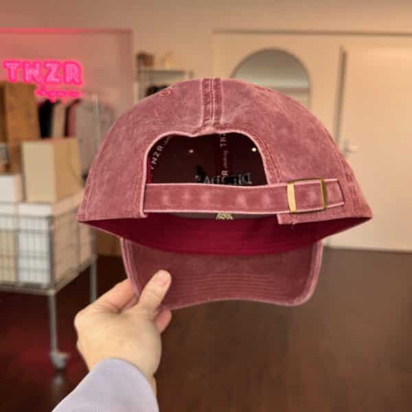 DIES DAS ANANAS CAP (VINTAGE RED) – Bild 5